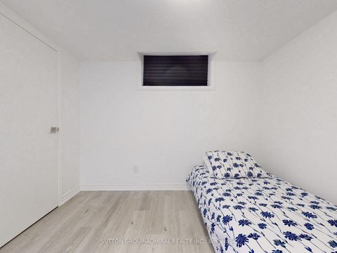 Photo 38 at 15 Gorman Park, Clanton Park, Toronto