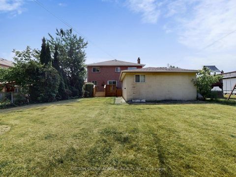 Photo 44 at 15 Gorman Park, Clanton Park, Toronto