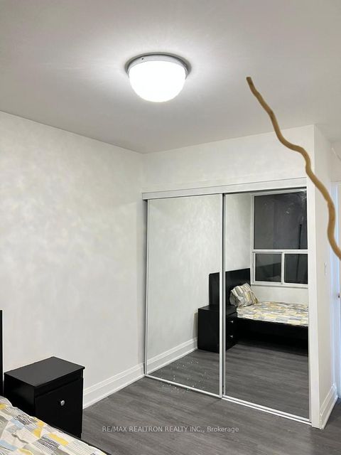 Photo 9 at 1804 - 60 Pavane Linkway Way, Flemingdon Park, Toronto