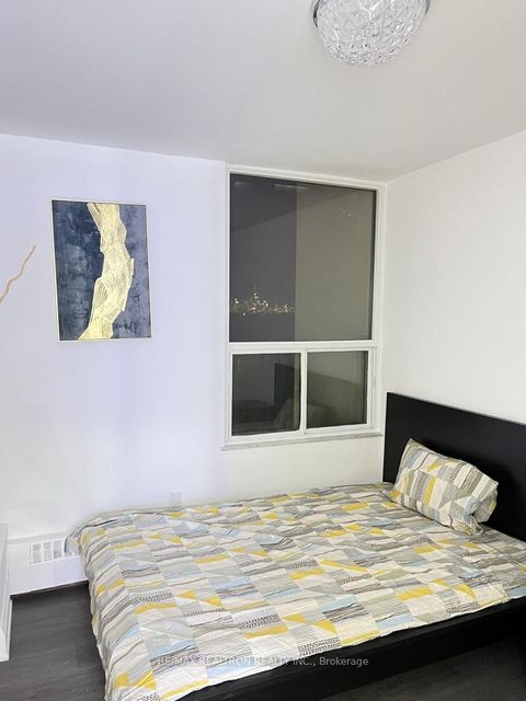 Photo 13 at 1804 - 60 Pavane Linkway Way, Flemingdon Park, Toronto