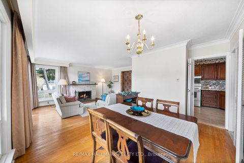 Photo 7 at 232 Newton Drive, Newtonbrook East, Toronto