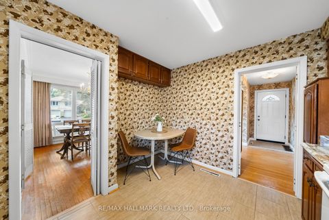 Photo 11 at 232 Newton Drive, Newtonbrook East, Toronto