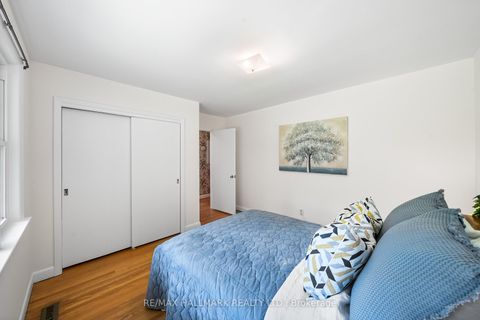 Photo 17 at 232 Newton Drive, Newtonbrook East, Toronto