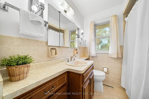 Photo 20 at 232 Newton Drive, Newtonbrook East, Toronto