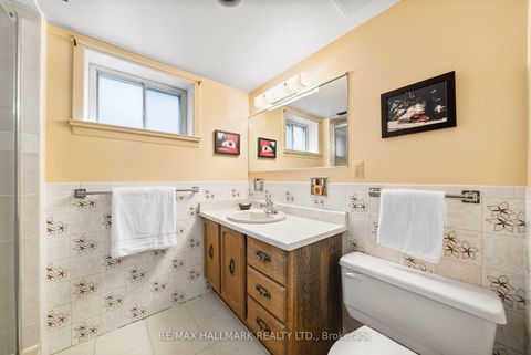 Photo 27 at 232 Newton Drive, Newtonbrook East, Toronto