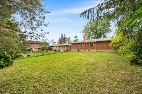 Photo 34 at 232 Newton Drive, Newtonbrook East, Toronto