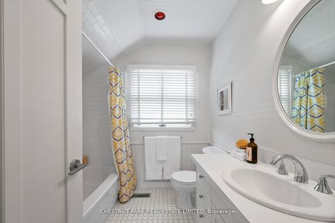 Photo 27 at 87 Lonsdale Road, St. Clair, Toronto