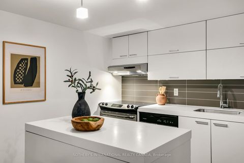 Photo 12 at 113 - 55 Stewart Street, Waterfront Communities C1, Toronto