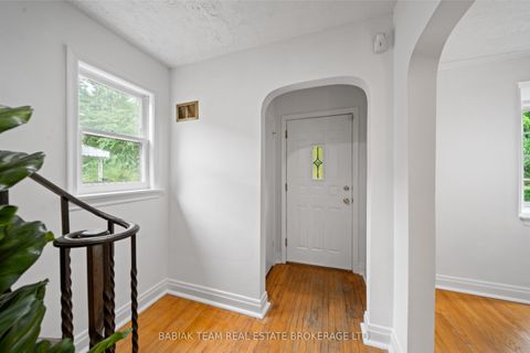 Photo 1 at 117 South Kingsway, Swansea, Toronto