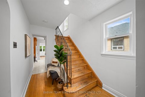 Photo 2 at 117 South Kingsway, Swansea, Toronto
