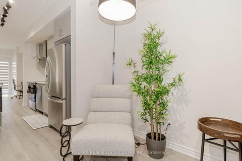 Photo 13 at 123 - 349 Wheat Boom Drive E, JM Joshua Meadows, Oakville