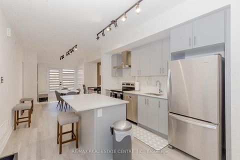 Photo 15 at 123 - 349 Wheat Boom Drive E, JM Joshua Meadows, Oakville