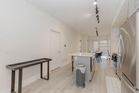 Photo 16 at 123 - 349 Wheat Boom Drive E, JM Joshua Meadows, Oakville