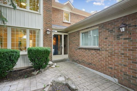Photo 3 at 50 Simmons Crescent, Aurora Highlands, Aurora