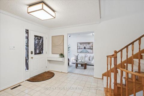 Photo 5 at 50 Simmons Crescent, Aurora Highlands, Aurora
