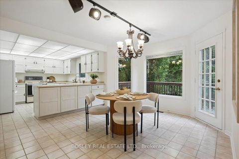 Photo 10 at 50 Simmons Crescent, Aurora Highlands, Aurora