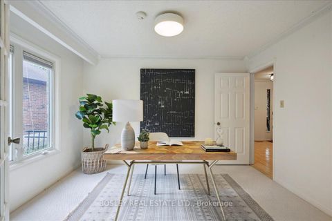 Photo 12 at 50 Simmons Crescent, Aurora Highlands, Aurora