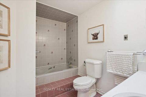 Photo 20 at 50 Simmons Crescent, Aurora Highlands, Aurora