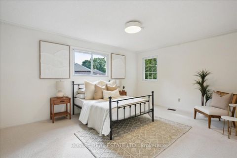 Photo 25 at 50 Simmons Crescent, Aurora Highlands, Aurora