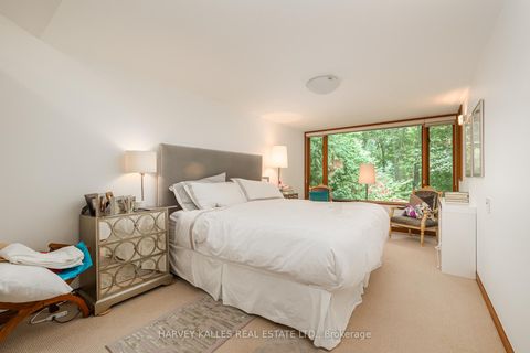 Photo 14 at 86 Cortleigh Boulevard, Lawrence Park South, Toronto