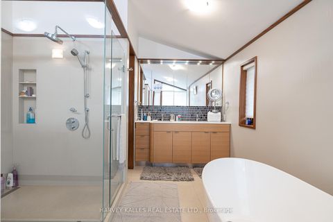 Photo 16 at 86 Cortleigh Boulevard, Lawrence Park South, Toronto