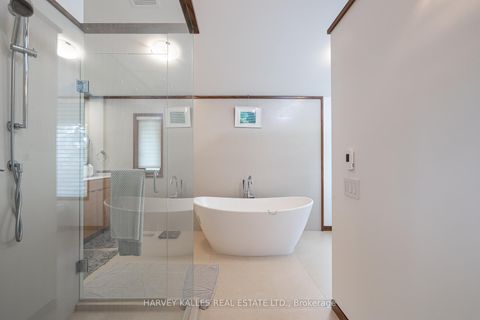 Photo 17 at 86 Cortleigh Boulevard, Lawrence Park South, Toronto