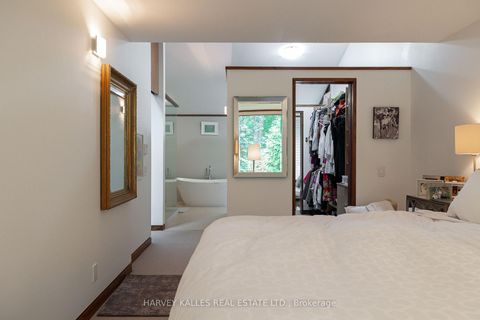 Photo 18 at 86 Cortleigh Boulevard, Lawrence Park South, Toronto