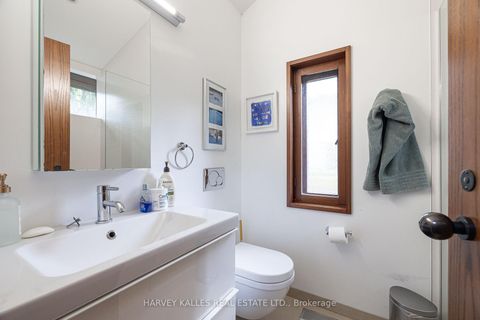 Photo 20 at 86 Cortleigh Boulevard, Lawrence Park South, Toronto