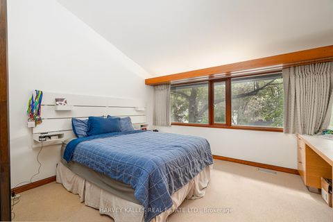 Photo 22 at 86 Cortleigh Boulevard, Lawrence Park South, Toronto