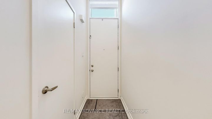 Photo 17 at 33 Origin Way, Patterson, Vaughan