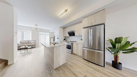 Photo 8 at 33 Origin Way, Patterson, Vaughan