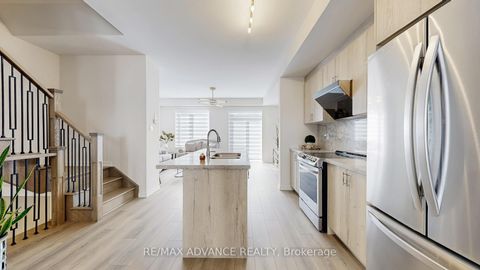 Photo 9 at 33 Origin Way, Patterson, Vaughan