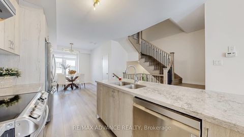 Photo 11 at 33 Origin Way, Patterson, Vaughan