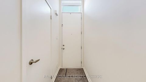 Photo 17 at 33 Origin Way, Patterson, Vaughan