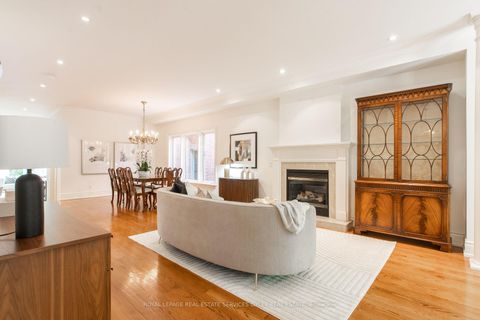 Photo 3 at 68 Mathersfield Drive, Moore Park, Toronto