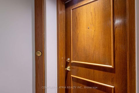 Photo 5 at 710 - 8 Lee Centre Drive, Woburn, Toronto