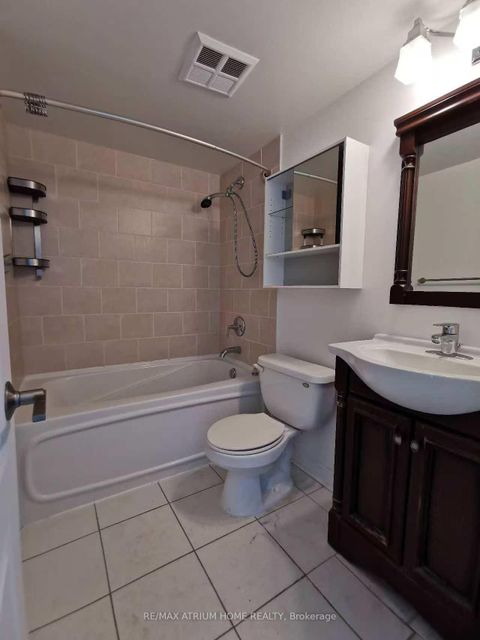 Photo 10 at 608 - 2 Rean Drive, Bayview Village, Toronto