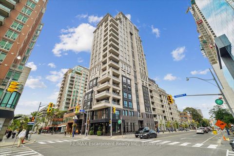 Photo 1 at 304 - 68 Yorkville Avenue, Annex, Toronto