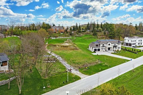 Photo 2 at 15 Honey Locust Court, Rural Vaughan, Vaughan