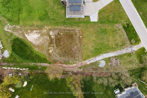Photo 4 at 15 Honey Locust Court, Rural Vaughan, Vaughan