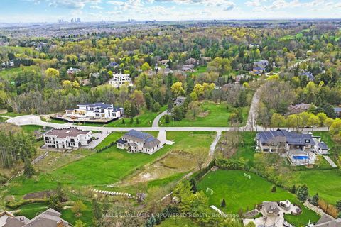 Photo 7 at 15 Honey Locust Court, Rural Vaughan, Vaughan