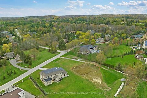 Photo 10 at 15 Honey Locust Court, Rural Vaughan, Vaughan