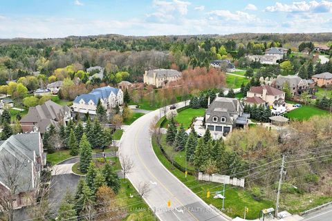 Photo 11 at 15 Honey Locust Court, Rural Vaughan, Vaughan