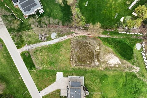 Photo 17 at 15 Honey Locust Court, Rural Vaughan, Vaughan Photo 17 at 15 Honey Locust Court, Rural Vaughan, Vaughan