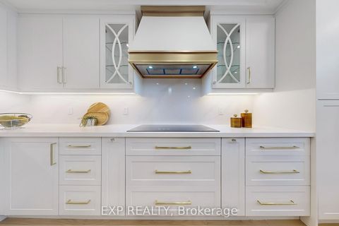 Photo 4 at 385 Easy Street, Mill Pond, Richmond Hill