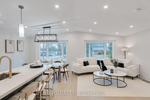 Photo 12 at 385 Easy Street, Mill Pond, Richmond Hill Photo 12 at 385 Easy Street, Mill Pond, Richmond Hill