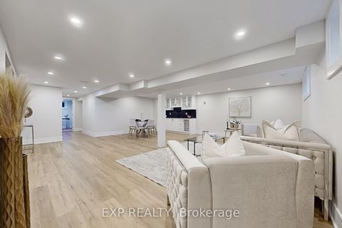 Photo 31 at 385 Easy Street, Mill Pond, Richmond Hill Photo 31 at 385 Easy Street, Mill Pond, Richmond Hill