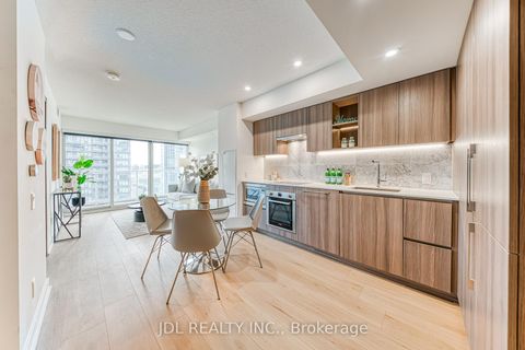 Photo 4 at 1908 - 17 Bathurst Street, Waterfront Communities C1, Toronto