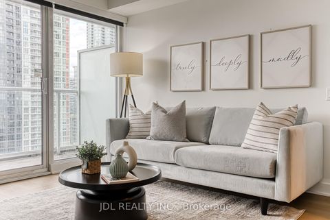 Photo 10 at 1908 - 17 Bathurst Street, Waterfront Communities C1, Toronto