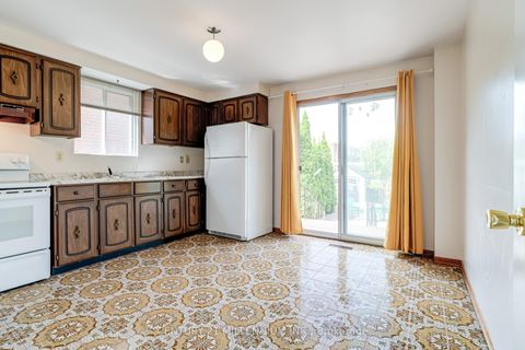 Photo 10 at 568 Dufferin Street, Little Portugal, Toronto